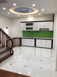 Nhà mới Kim Giang, phân lô, có gara ô tô, 38m x 5 tầng, giá 3.7 tỷ. LH: Hà 0984267895