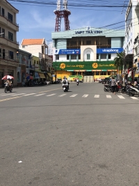 Bán nhà mặt tiền vị trí kinh doanh sầm uất nhất khu vực đầu chợ Trà Vinh